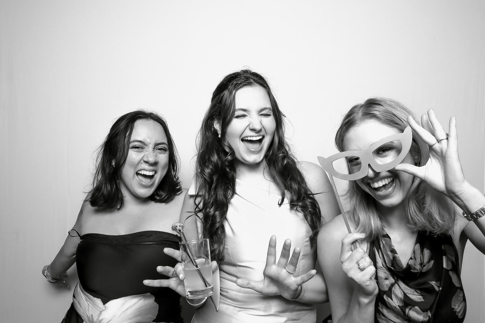 Lafayette Glam Photo Booth 350